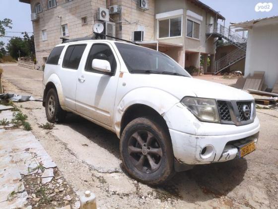 ניסאן פאת'פיינדר 4X4 SE אוט' דיזל 7 מק' 2.5 (171 כ''ס) דיזל 2006 למכירה בנס הרים