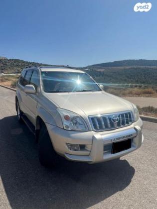 טויוטה לנד קרוזר ארוך 4X4 STD אוט' דיזל 8 מק' 3.0 (166 כ''ס) דיזל 2007 למכירה בעיילבון