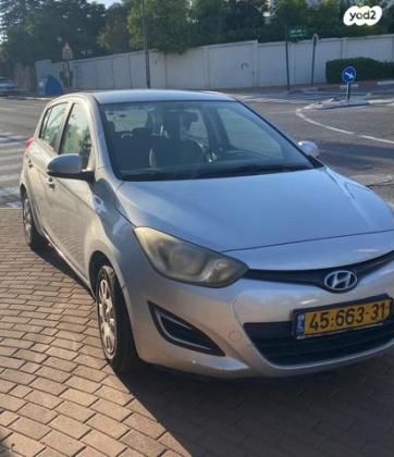 יונדאי i20 Insight ידני 1.2 (85 כ"ס) בנזין 2014 למכירה בתל אביב יפו