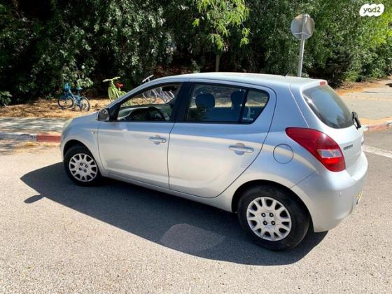 יונדאי i20 Inspire אוט' 1.4 (100 כ"ס) [2009-2015] בנזין 2011 למכירה בעלמון