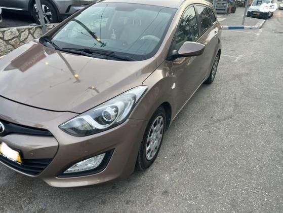 יונדאי i30 Inspire סטיישן אוט' 1.6 (135 כ"ס) בנזין 2012 למכירה במעלה עירון