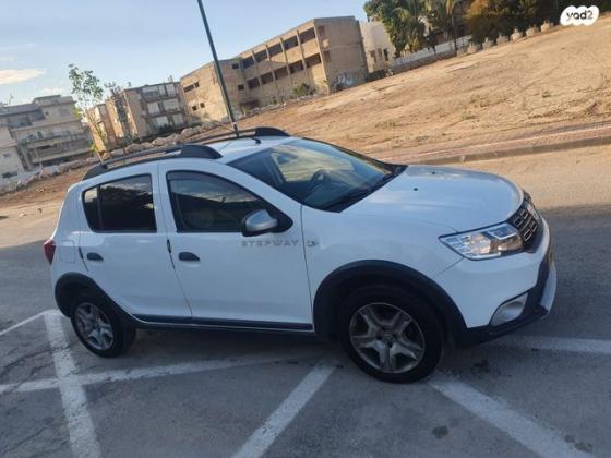 דאצ'יה סנדרו Stepway Laureate ידני טורבו דיזל 1.5 (90 כ''ס) דיזל 2017 למכירה בקרית אתא