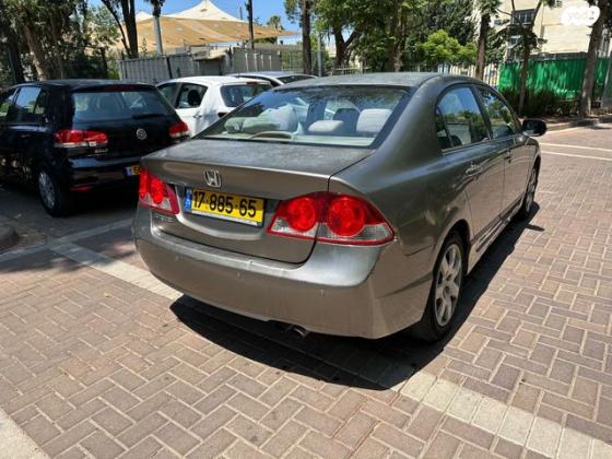 הונדה סיוויק סדאן החדשה LS אוט' 1.8 (140 כ''ס) בנזין 2008 למכירה ברחובות