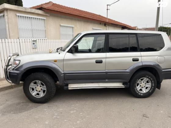 טויוטה לנד קרוזר פרדו ארוך 4X4 STD אוט' דיזל 8 מק' 3.0 (125 כ''ס) דיזל 1999 למכירה בכפר סבא