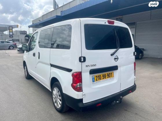 ניסאן NV200 Combi ידני דיזל 5 מק' 1.5 (90 כ''ס) דיזל 2018 למכירה בחיפה