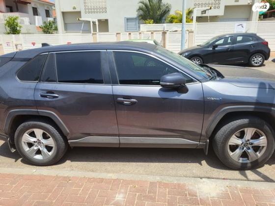 טויוטה RAV4 הייבריד E-xperience הייבריד 5 דל' אוט' 2.5 (178 כ''ס) בנזין 2019 למכירה ברחובות