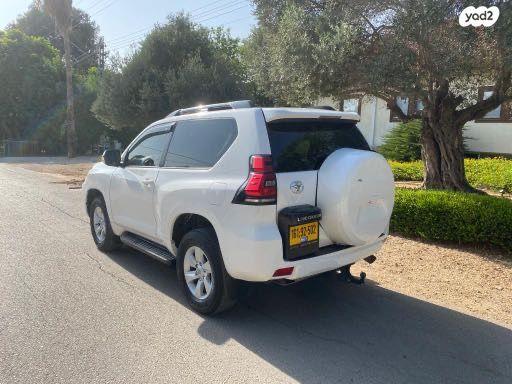 טויוטה לנד קרוזר קצר 4X4 Luxury אוט' דיזל 2.8 (177 כ"ס) דיזל 2020 למכירה בחולון