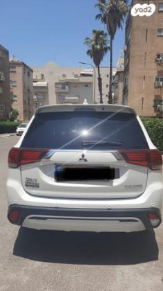 מיצובישי אאוטלנדר Premium אוט' 7 מק' 2.0 (150 כ''ס) בנזין 2019 למכירה בפתח תקווה