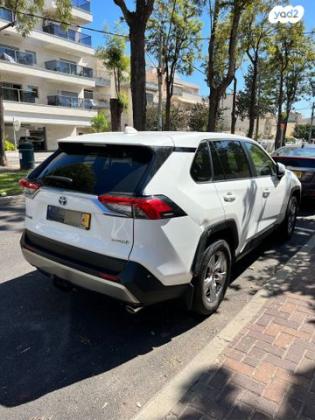 טויוטה RAV4 הייבריד E-xperience הייבריד 5 דל' אוט' 2.5 (178 כ''ס) בנזין 2022 למכירה בחיפה