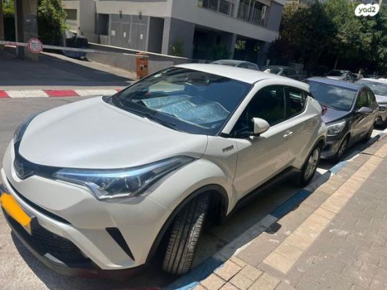 טויוטה C-HR City הייבריד אוט' 1.8 (98 כ"ס) בנזין 2018 למכירה בתל אביב יפו