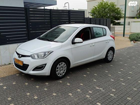 יונדאי i20 Insight אוט' 1.4 (100 כ"ס) בנזין 2014 למכירה בקדימה צורן