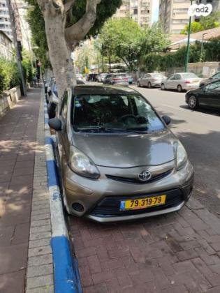 טויוטה אייגו (AYGO) Regular ידני 1.0 (69 כ"ס) בנזין 2012 למכירה ברמת גן