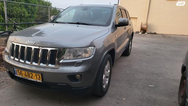 ג'יפ / Jeep גרנד צ'ירוקי 4X4 Laredo אוט' 3.6 (282 כ''ס) בנזין 2012 למכירה במעלות תרשיחא