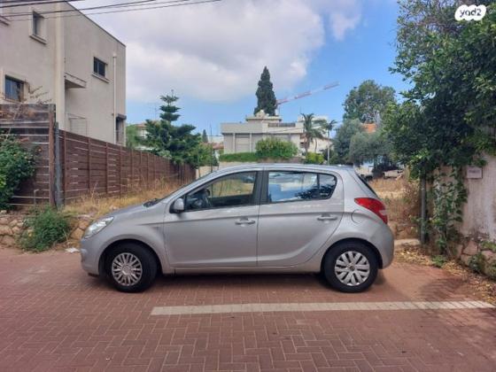 יונדאי i20 Inspire אוט' 1.4 (100 כ"ס) [2009-2015] בנזין 2012 למכירה בתל אביב יפו