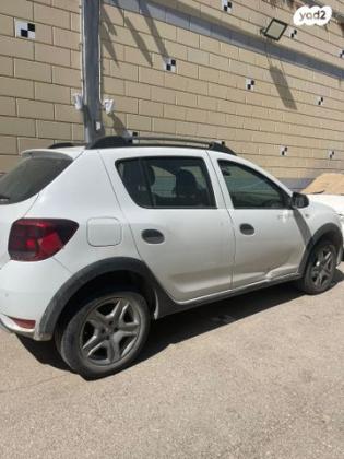 דאצ'יה סנדרו Stepway Laureate ידני טורבו דיזל 1.5 (95 כ''ס) דיזל 2019 למכירה במפעלי נחם הר טוב