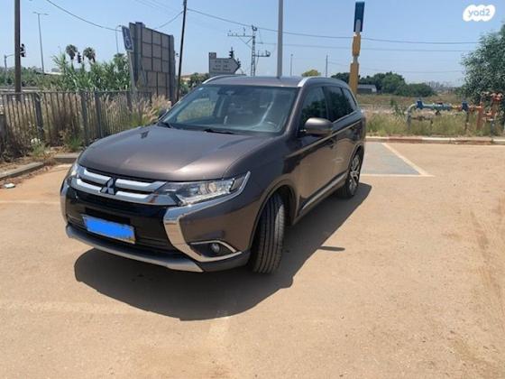 מיצובישי אאוטלנדר Premium אוט' 7 מק' 2.0 (150 כ''ס) בנזין 2018 למכירה בהוד השרון