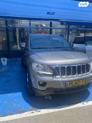 ג'יפ / Jeep גרנד צ'ירוקי 4X4 Laredo אוט' 3.6 (282 כ''ס) בנזין 2012 למכירה בחולון