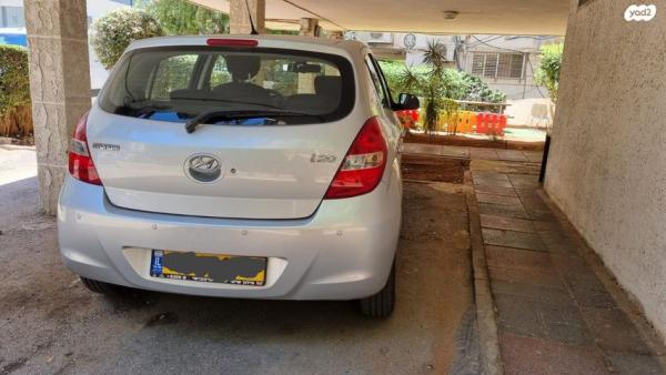 יונדאי i20 Inspire אוט' 1.4 (100 כ"ס) [2009-2015] בנזין 2012 למכירה בראשון לציון