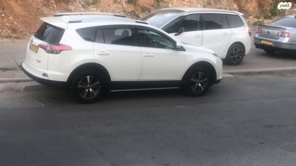 טויוטה RAV4 ארוך 4X4 GLI MC אוט' 2.0 (152 כ"ס) בנזין 2018 למכירה באום אל פחם