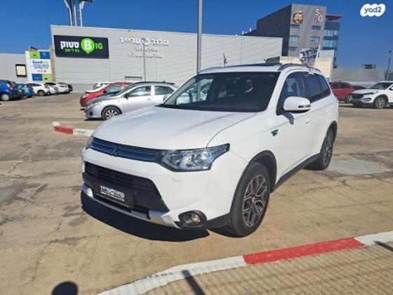 מיצובישי אאוטלנדר PHEV 4X4 הייבריד אוט' 5 מק' 2.0 (121 כ''ס) היברידי חשמל / בנזין 2015 למכירה בנתניה