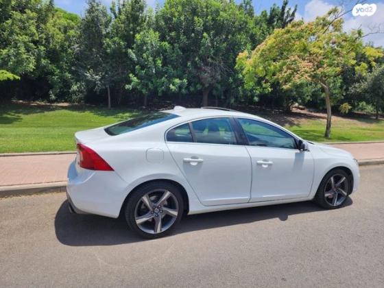 וולוו S60 T5 R-Design Plus אוט' 2.0 (245 כ"ס) בנזין 2015 למכירה באבן יהודה