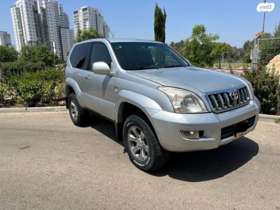 טויוטה לנד קרוזר קצר 4X4 STD אוט' דיזל 3.0 (173 כ''ס) דיזל 2009 למכירה בראשון לציון