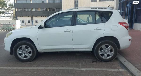 טויוטה RAV4 ארוך 4X4 GLI אוט' 2.0 (158 כ''ס) בנזין 2009 למכירה בנתניה