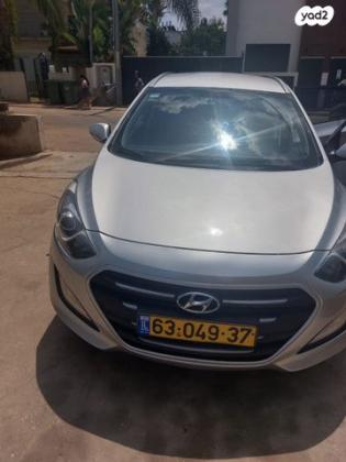 יונדאי i30 Inspire סטיישן אוט' 1.6 (135 כ"ס) בנזין 2016 למכירה בראש העין