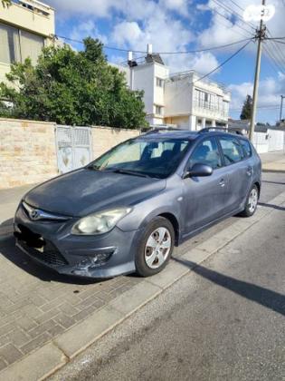 יונדאי i30CW Inspire סטיישן אוט' 1.6 (126 כ''ס) בנזין 2011 למכירה בראש העין