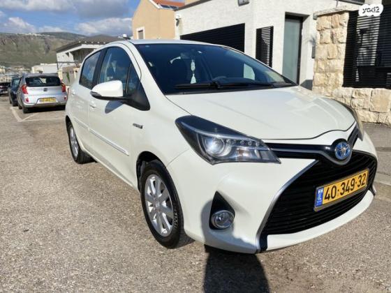 טויוטה יאריס הייבריד Hybrid אוט' 1.5 (74 כ''ס) בנזין 2015 למכירה בכרמיאל