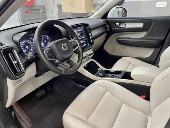 וולוו XC40 T4 Momentum with Leather אוט' 2.0 (190 כ''ס) בנזין 2020 למכירה בראשון לציון