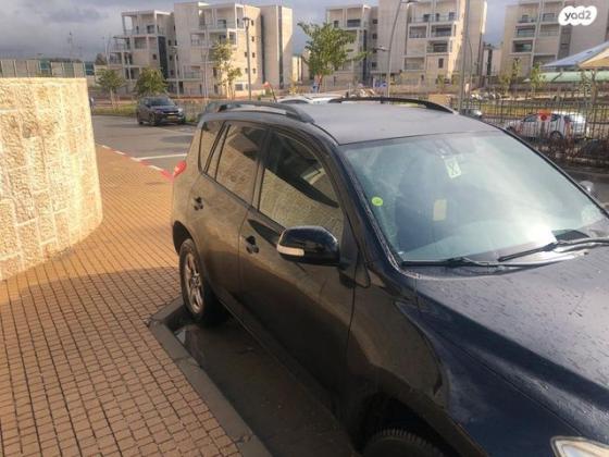 טויוטה RAV4 ארוך 4X4 GLI אוט' 2.0 (158 כ''ס) בנזין 2009 למכירה ברמלה