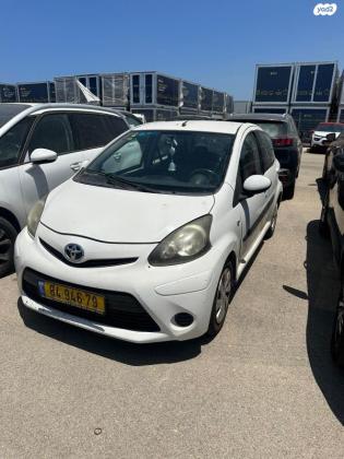 טויוטה אייגו (AYGO) Plus רובוטית 1.0 (69 כ''ס) בנזין 2012 למכירה בראשון לציון