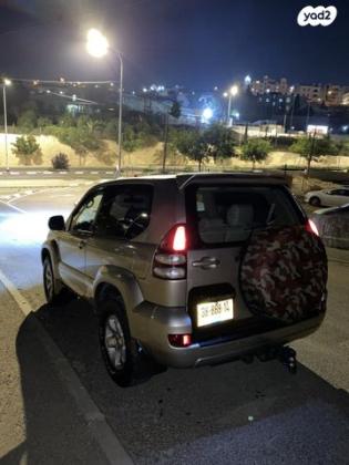 טויוטה לנד קרוזר קצר 4X4 Premium אוט' דיזל 3.0 (173 כ''ס) דיזל 2006 למכירה בירושלים