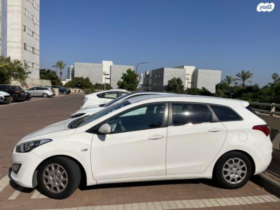 יונדאי i30 Inspire סטיישן אוט' 1.6 (135 כ"ס) בנזין 2013 למכירה ברחובות