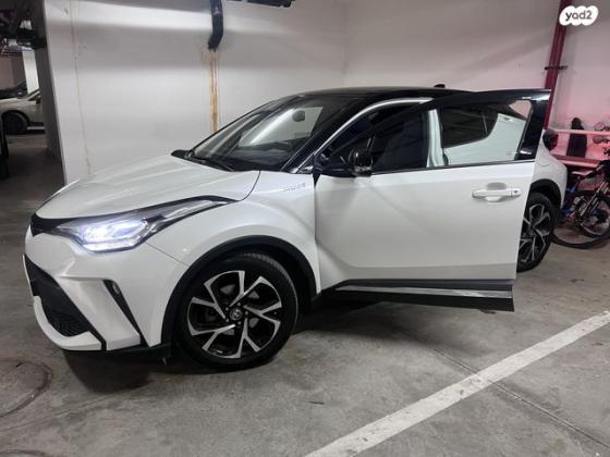 טויוטה C-HR Chic הייבריד אוט' 1.8 (98 כ"ס) בנזין 2020 למכירה בהוד השרון