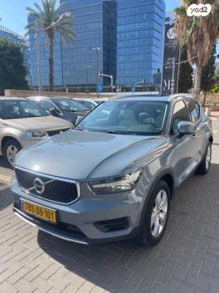 וולוו XC40 T4 Momentum Plus אוט' 2.0 (190 כ''ס) בנזין 2019 למכירה ברעננה