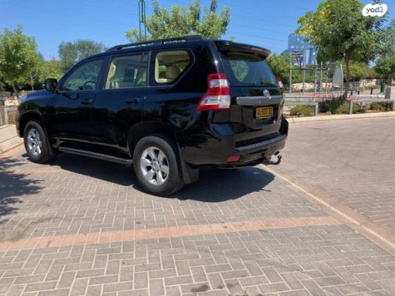 טויוטה לנד קרוזר ארוך 4X4 Luxury אוט' דיזל 7 מק' 3.0 (190 כ''ס) דיזל 2015 למכירה בראשון לציון