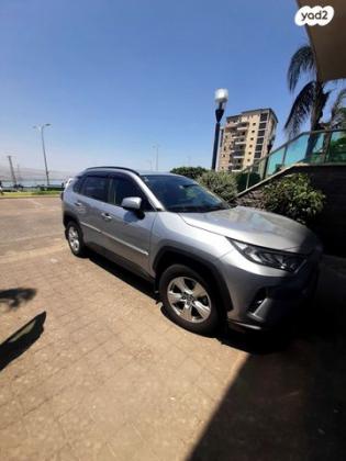 טויוטה RAV4 ארוך 4X2 Experience אוט' 2.0 (175 כ''ס) בנזין 2019 למכירה בטבריה