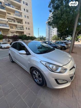 יונדאי i30 Inspire אוט' 1.6 (135 כ"ס) בנזין 2013 למכירה בהרצליה