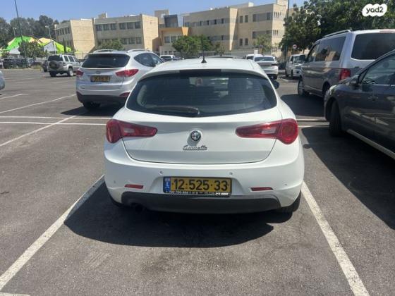 אלפא רומיאו ג'ולייטה Turismo רובוטית 1.4 (170 כ''ס) בנזין 2015 למכירה בקדימה צורן