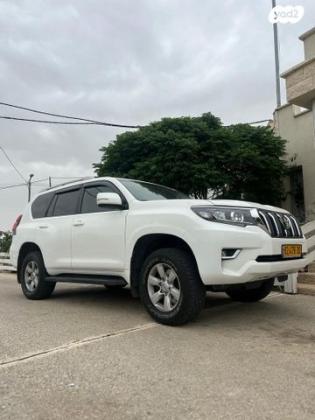 טויוטה לנד קרוזר ארוך 4X4 Luxury אוט' דיזל 7 מק' 3.0 (190 כ''ס) דיזל 2014 למכירה בבית ג'ן