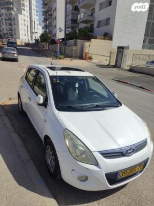 יונדאי i20 Premium אוט' 1.4 (100 כ"ס) בנזין 2011 למכירה בראש העין