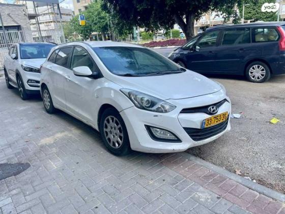 יונדאי i30 Inspire סטיישן אוט' 1.6 (135 כ"ס) בנזין 2014 למכירה בראשון לציון