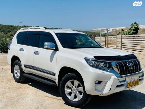 טויוטה לנד קרוזר ארוך 4X4 Luxury אוט' דיזל 7 מק' 2.8 (177 כ"ס) דיזל 2020 למכירה בשפרעם