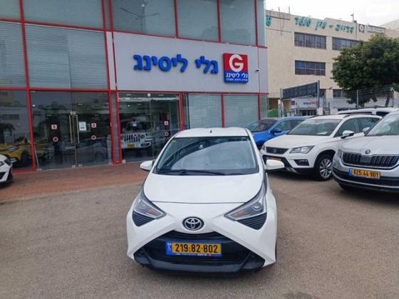 טויוטה אייגו (AYGO) X Tss אוט' 1.0 (72 כ''ס) בנזין 2020 למכירה בראשון לציון