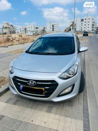 יונדאי i30 Inspire סטיישן אוט' 1.6 (135 כ"ס) בנזין 2016 למכירה בחריש