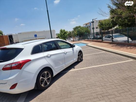 יונדאי i30 Inspire סטיישן אוט' 1.6 (135 כ"ס) בנזין 2016 למכירה בכפר יונה