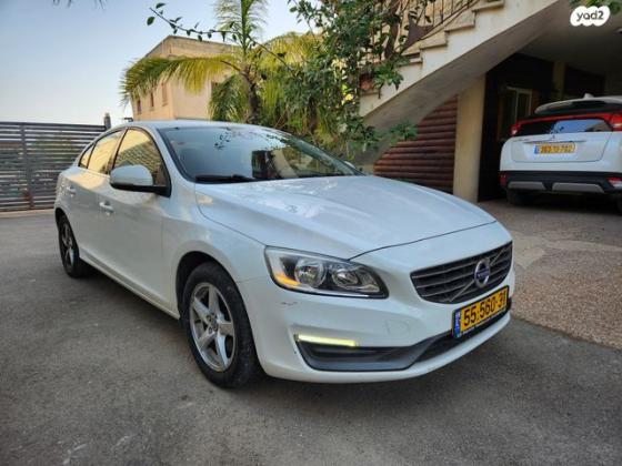 וולוו S60 T5 Kinetic אוט' 2.0 (245 כ''ס) בנזין 2014 למכירה בנהריה