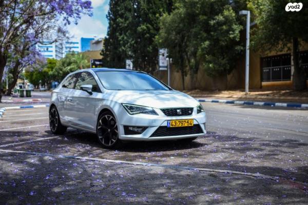 סיאט לאון FR אוט' 3 דל' 1.8 (180 כ"ס) בנזין 2015 למכירה בכפר סבא